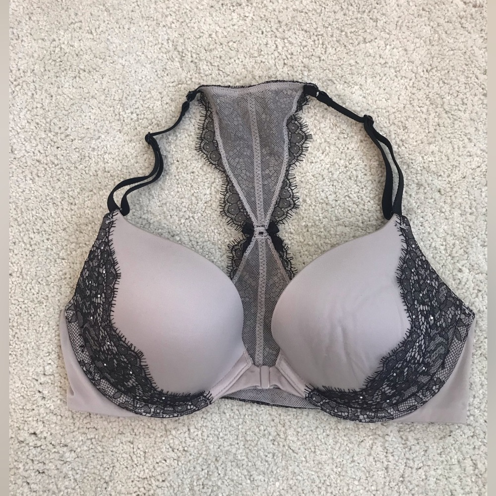 Victoria’s Secret French Lace & Crystal Bra